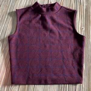 Hollister XS sleeveless crop shirt